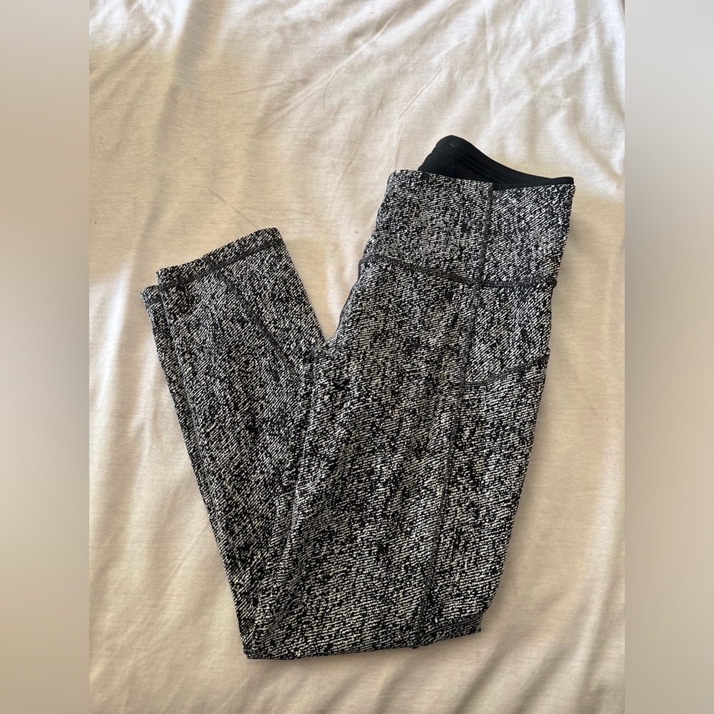Lululemon Run On Crop (21”)